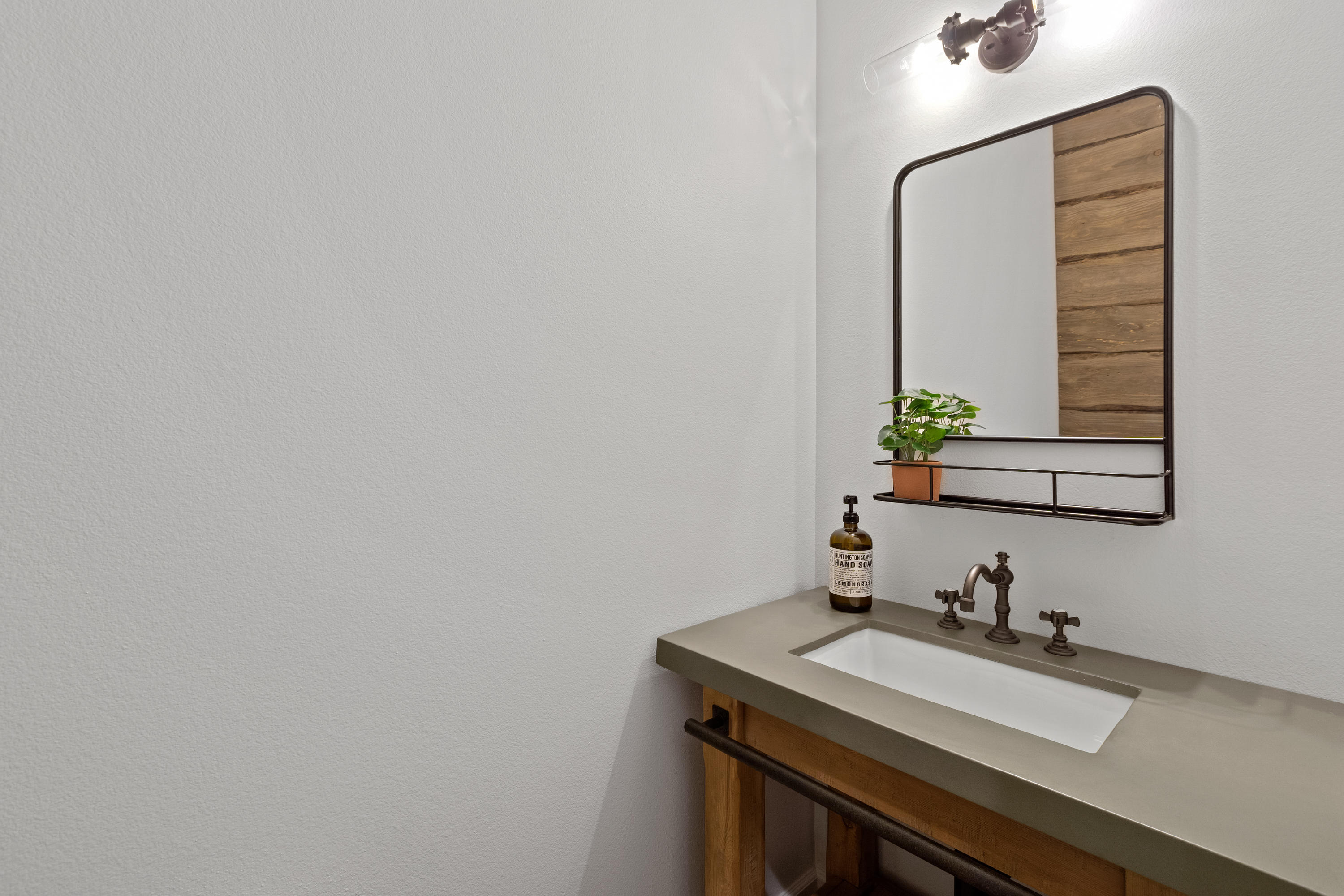 Skyliner Summit - Residential