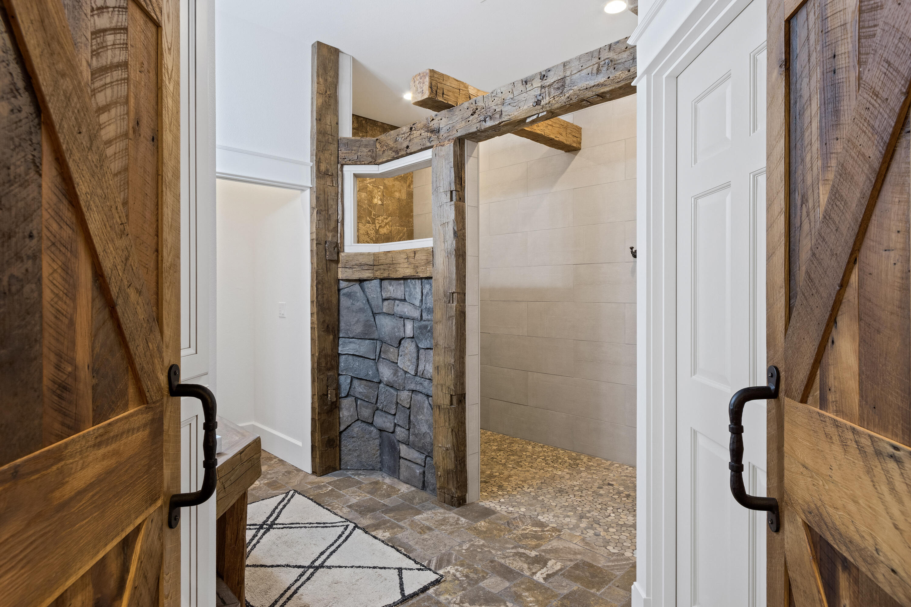 Skyliner Summit - Residential