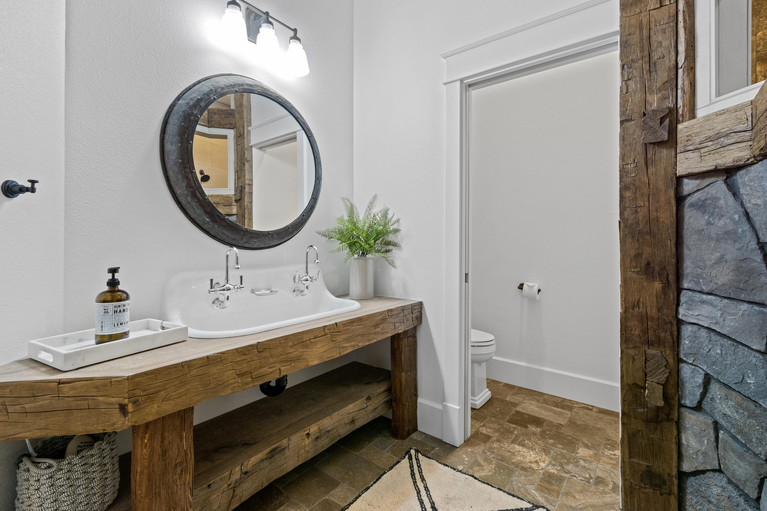 Skyliner Summit - Residential