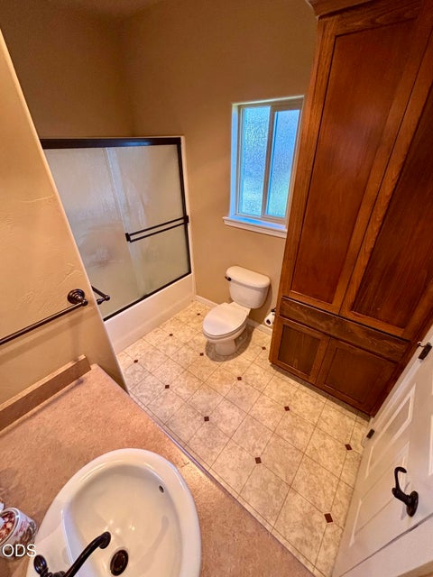 Tiny photo for 3806 Valley Meadows Drive, White City, OR 97503 (MLS # 220225948)