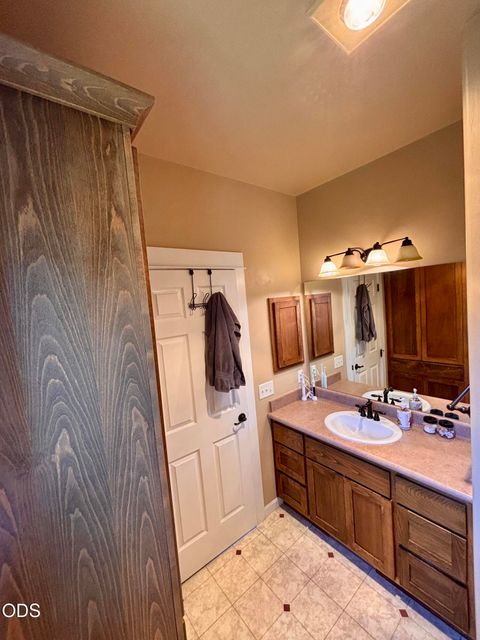 Tiny photo for 3806 Valley Meadows Drive, White City, OR 97503 (MLS # 220225948)