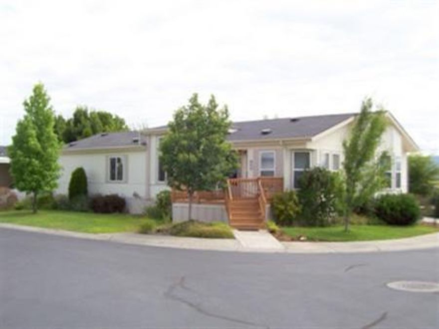 Reduced Price:: Welcome. I'm an immaculate, Super Good Cents Silvercrest. I live in Springview Mobile Estate a family park. I have a large room with a designer ceiling, seperate formal dining room. My kitchen has an abundance of natural oak cabinets, floor to ceiling pantry, free standing prep island opens to breadkfast nook with bayed windows. Double french doors open to study or bedroon with seperate door to main bathroom. Master bath has garden tub, step-in shower, linen cabinet. Private patio,fenced backyard, wheel chair ramp from back porch. Home Warranty include in sale. Owner Carry