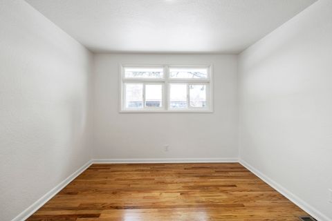 Tiny photo for 3939 Hope Street, Klamath Falls, OR 97603 (MLS # 220215700)