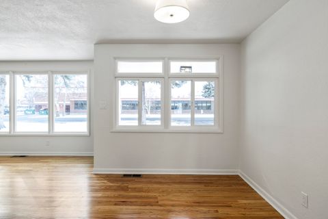 Tiny photo for 3939 Hope Street, Klamath Falls, OR 97603 (MLS # 220215700)