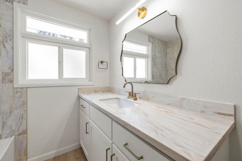 Tiny photo for 3939 Hope Street, Klamath Falls, OR 97603 (MLS # 220215700)