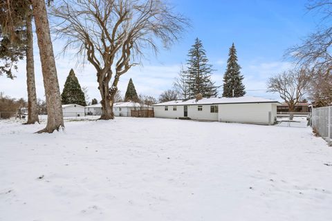 Tiny photo for 3939 Hope Street, Klamath Falls, OR 97603 (MLS # 220215700)