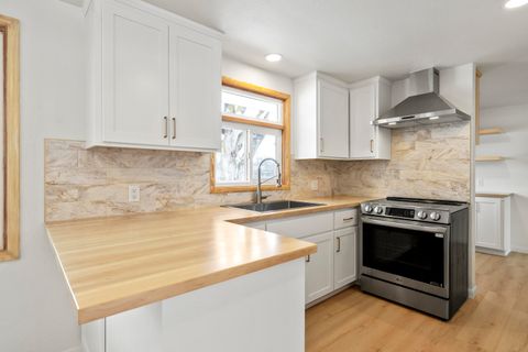 Tiny photo for 3939 Hope Street, Klamath Falls, OR 97603 (MLS # 220215700)