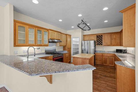 Tiny photo for 369 Meadow Drive, Ashland, OR 97520 (MLS # 220214909)