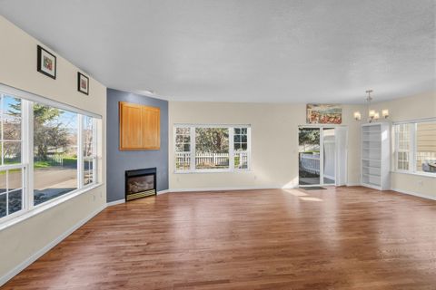 Tiny photo for 369 Meadow Drive, Ashland, OR 97520 (MLS # 220214909)