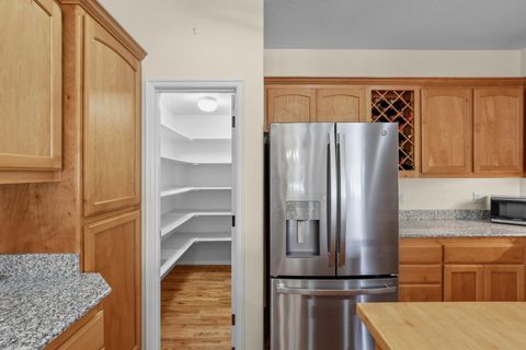 Tiny photo for 369 Meadow Drive, Ashland, OR 97520 (MLS # 220214909)