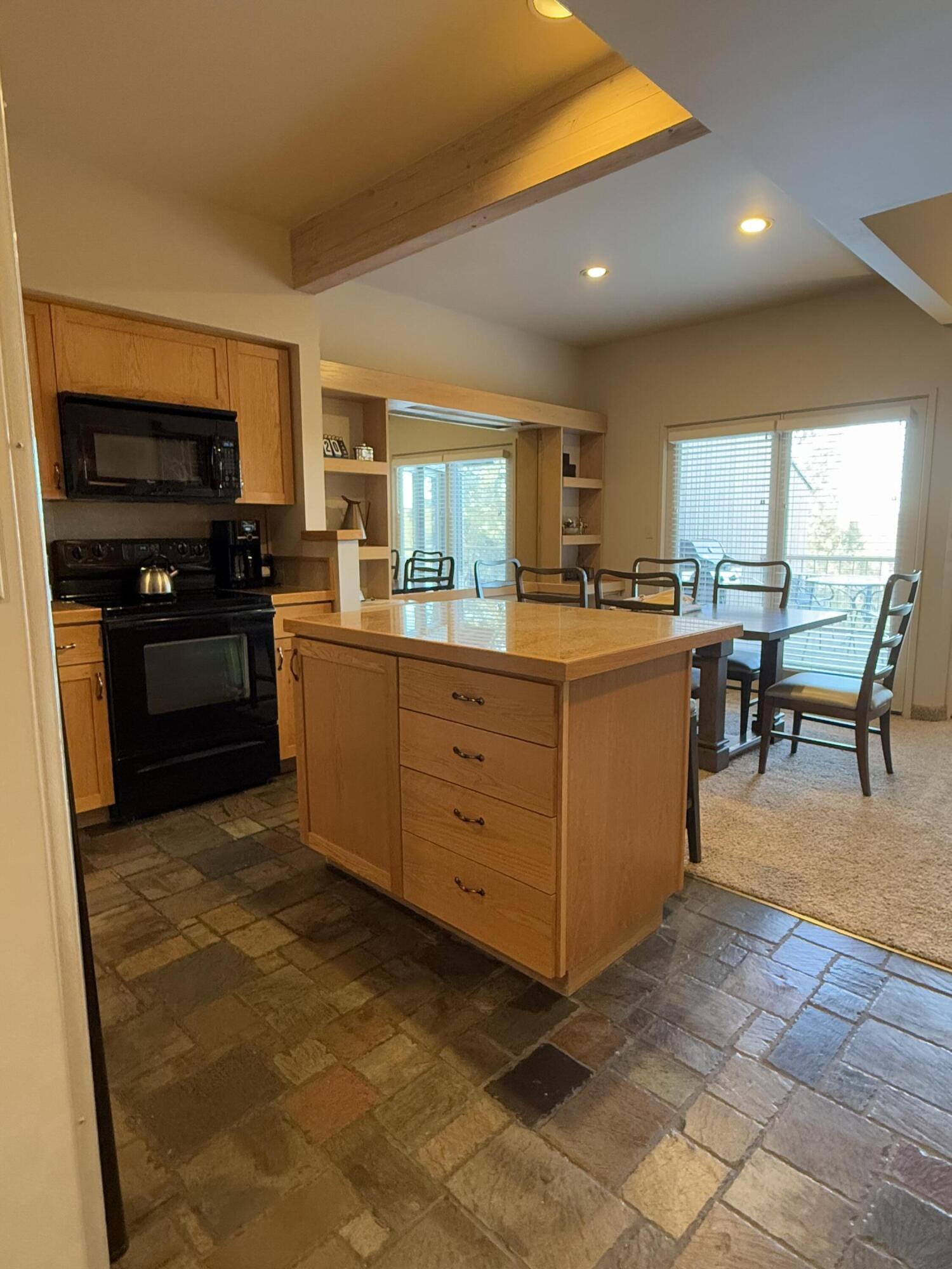 1936 Redtail Hawk Dr RV39A