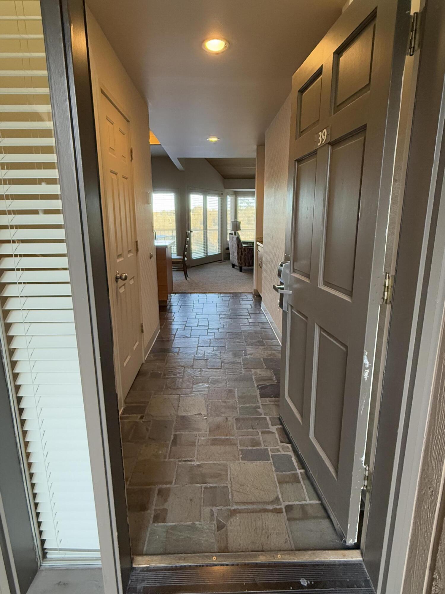 1936 Redtail Hawk Dr RV39A