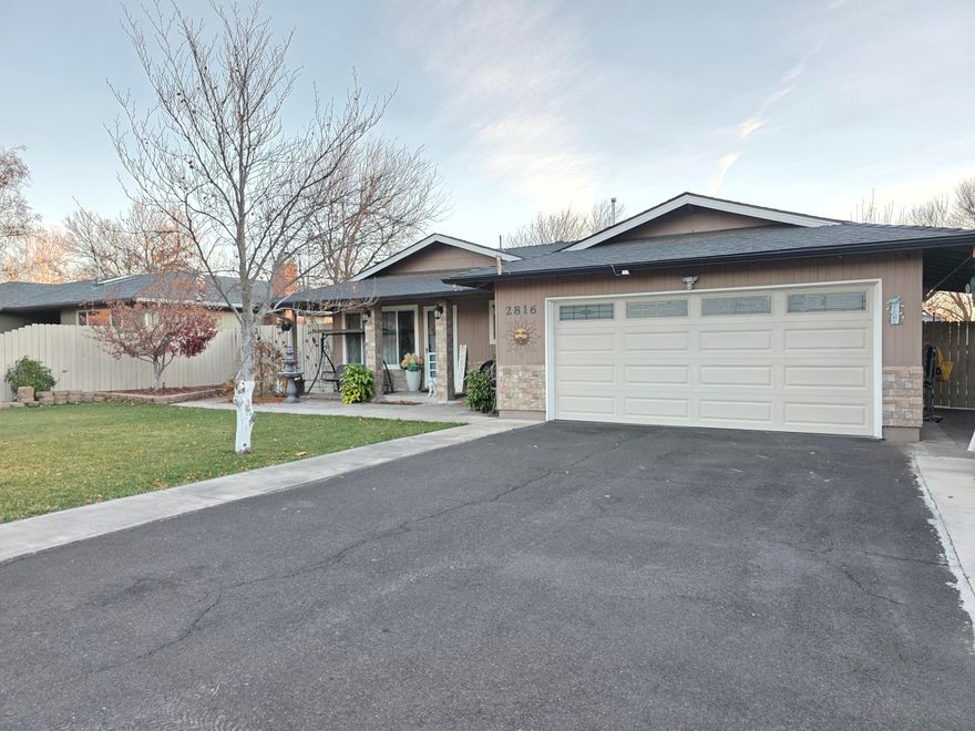 Beautiful 4-bedroom, 2-bathroom single-family home. It has been nicely updated throughout. Lots of parking in the driveway and attached garage. It has beautiful landscaping in the front and back. The backyard has lots of storage and a peaceful atmosphere to relax under the gazebo. It has some fruit trees, a water sprinkling system, a new concrete driveway, new AC, and a beautiful fireplace. It has an open kitchen concept, conveniently located within a few minutes of grocery stores and shopping centers. You must see this amazing property and imagine the possibilities of making it your own!
Offers are to be subject to sellers finding suitable housing.