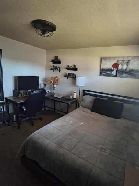 Tiny photo for 2816 Reclamation Avenue, Klamath Falls, OR 97603 (MLS # 220212040)