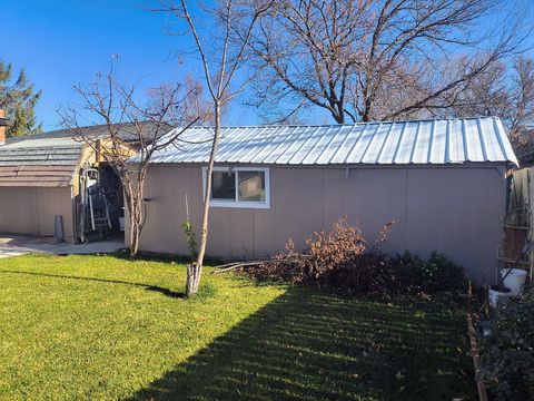 Tiny photo for 2816 Reclamation Avenue, Klamath Falls, OR 97603 (MLS # 220212040)