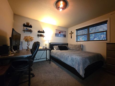 Tiny photo for 2816 Reclamation Avenue, Klamath Falls, OR 97603 (MLS # 220212040)