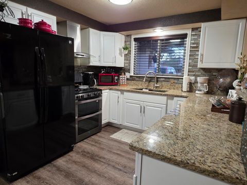 Tiny photo for 2816 Reclamation Avenue, Klamath Falls, OR 97603 (MLS # 220212040)