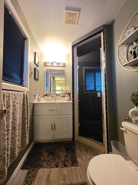 Tiny photo for 2816 Reclamation Avenue, Klamath Falls, OR 97603 (MLS # 220212040)