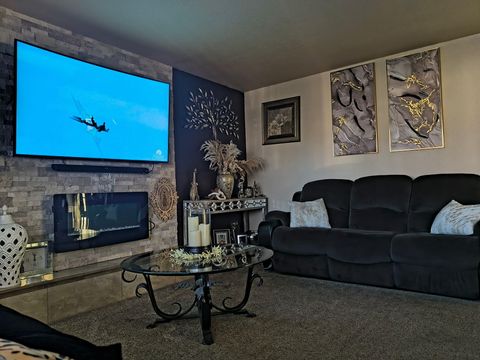 Tiny photo for 2816 Reclamation Avenue, Klamath Falls, OR 97603 (MLS # 220212040)