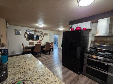 Tiny photo for 2816 Reclamation Avenue, Klamath Falls, OR 97603 (MLS # 220212040)