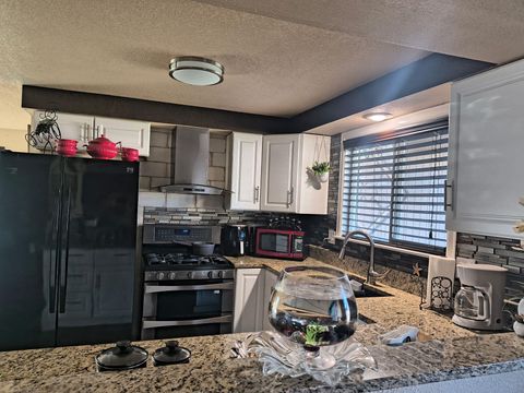 Tiny photo for 2816 Reclamation Avenue, Klamath Falls, OR 97603 (MLS # 220212040)