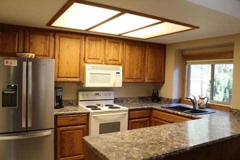 Tiny photo for 57307 Beaver Ridge Loop #7D, Sunriver, OR 97707 (MLS # 220212127)