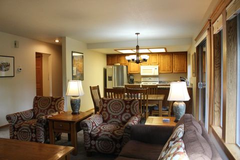 Tiny photo for 57307 Beaver Ridge Loop #7D, Sunriver, OR 97707 (MLS # 220212127)