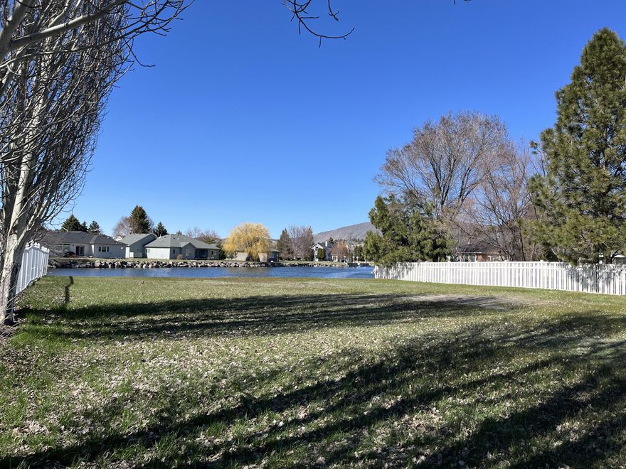 This .23 acre lot is a perfect site to build your dream home in the gorgeous Harbor Isles. Build your own personal boat dock in the canal. Personal boat docks are allowed by the HOA for this lot type. Go fishing in Klamath Lake or right out your back door! A short distance from the Pelican Marina; Harbor Isles also has its own 18 hole golf course, pro shop, fitness and tennis club. Minutes to the waterfront and to town. Harbor Isles is quite active with various wildlife and waterfowl of which you can watch right from this property!