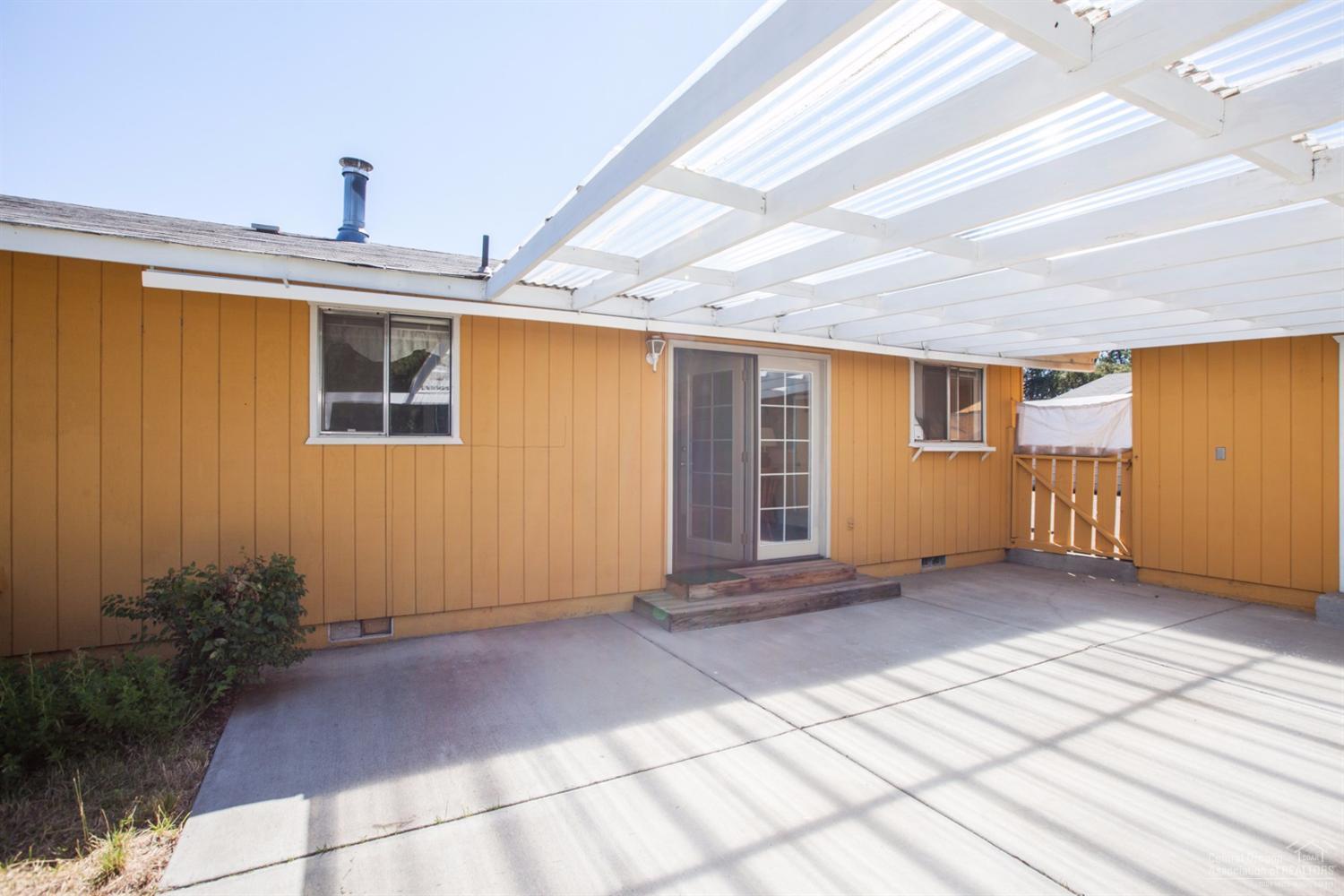 East Villa - Residential