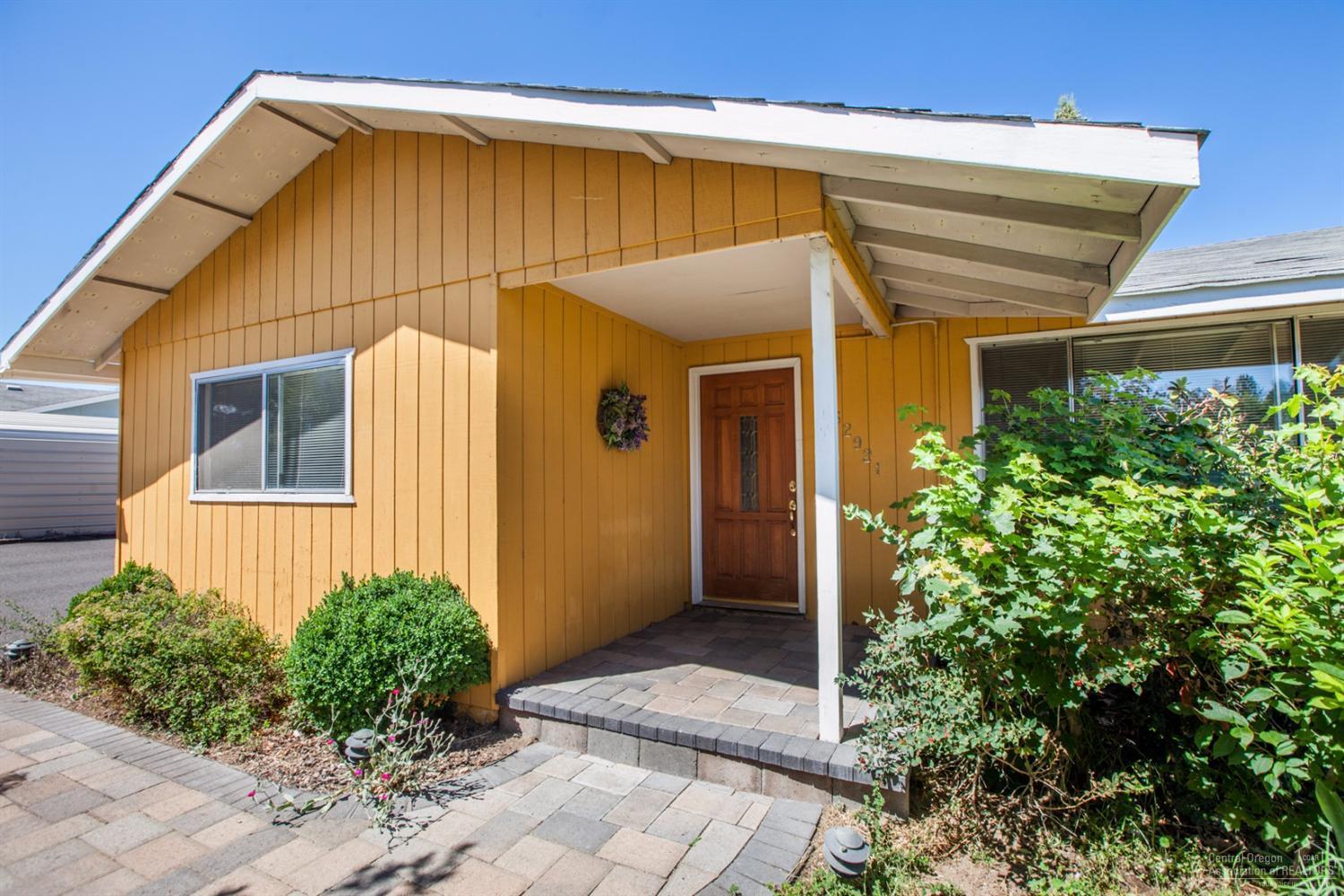 East Villa - Residential