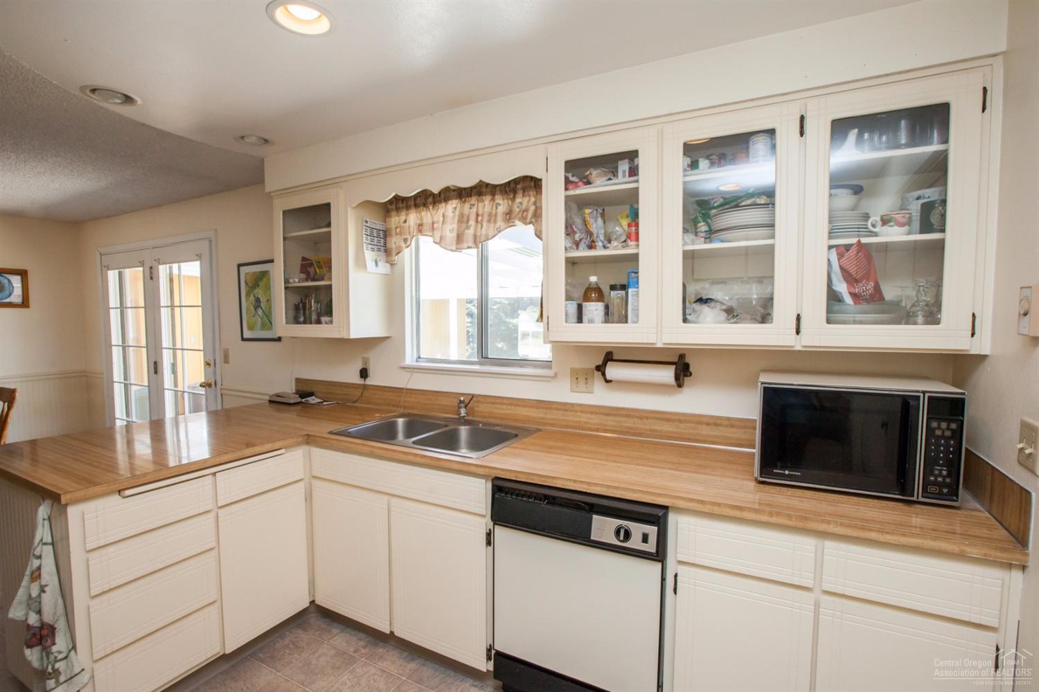 East Villa - Residential