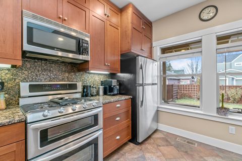 Tiny photo for 832 NE Revere Avenue, Bend, OR 97701 (MLS # 220215400)