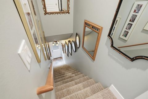 Tiny photo for 832 NE Revere Avenue, Bend, OR 97701 (MLS # 220215400)