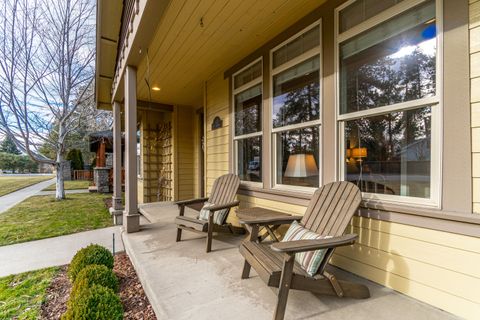 Tiny photo for 832 NE Revere Avenue, Bend, OR 97701 (MLS # 220215400)