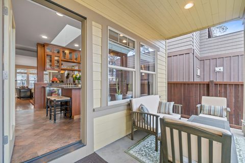 Tiny photo for 832 NE Revere Avenue, Bend, OR 97701 (MLS # 220215400)