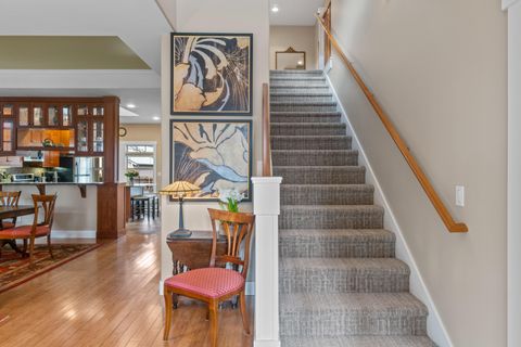 Tiny photo for 832 NE Revere Avenue, Bend, OR 97701 (MLS # 220215400)