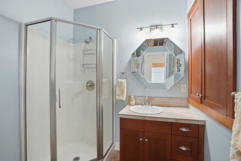 Tiny photo for 832 NE Revere Avenue, Bend, OR 97701 (MLS # 220215400)