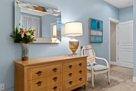 Tiny photo for 832 NE Revere Avenue, Bend, OR 97701 (MLS # 220215400)