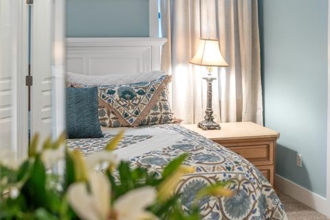 Tiny photo for 832 NE Revere Avenue, Bend, OR 97701 (MLS # 220215400)