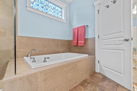 Tiny photo for 832 NE Revere Avenue, Bend, OR 97701 (MLS # 220215400)