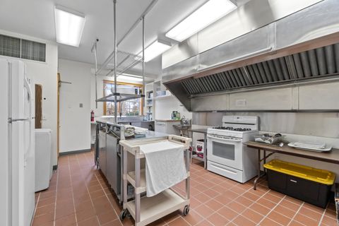 Tiny photo for 832 NE Revere Avenue, Bend, OR 97701 (MLS # 220215400)