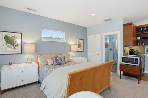 Tiny photo for 832 NE Revere Avenue, Bend, OR 97701 (MLS # 220215400)