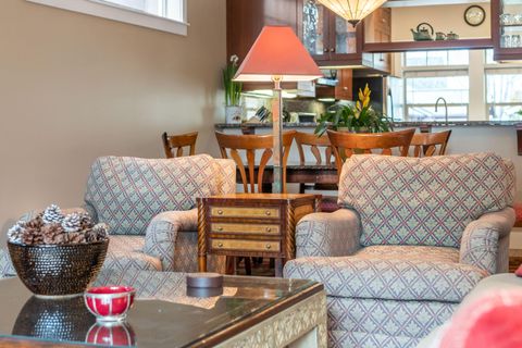 Tiny photo for 832 NE Revere Avenue, Bend, OR 97701 (MLS # 220215400)