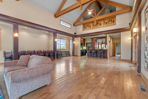 Tiny photo for 832 NE Revere Avenue, Bend, OR 97701 (MLS # 220215400)