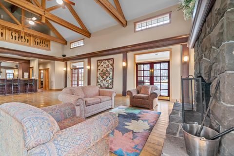 Tiny photo for 832 NE Revere Avenue, Bend, OR 97701 (MLS # 220215400)