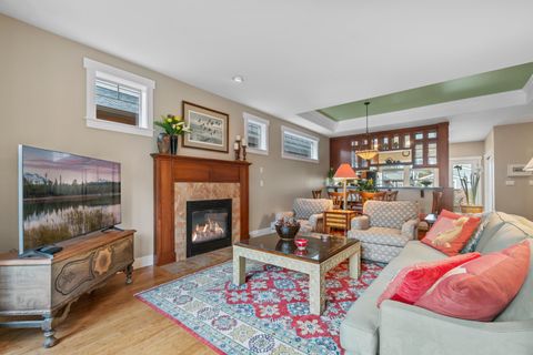 Tiny photo for 832 NE Revere Avenue, Bend, OR 97701 (MLS # 220215400)