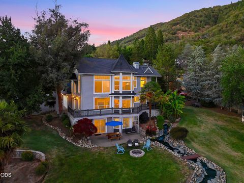 Tiny photo for 921 NE Beacon Drive, Grants Pass, OR 97526 (MLS # 220224499)