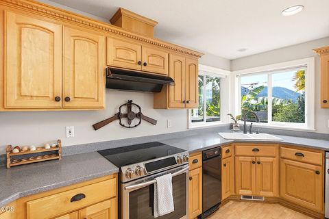 Tiny photo for 921 NE Beacon Drive, Grants Pass, OR 97526 (MLS # 220224499)