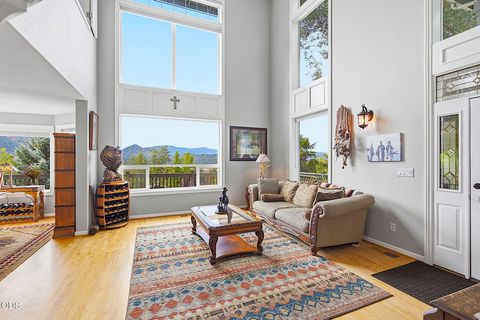 Tiny photo for 921 NE Beacon Drive, Grants Pass, OR 97526 (MLS # 220224499)