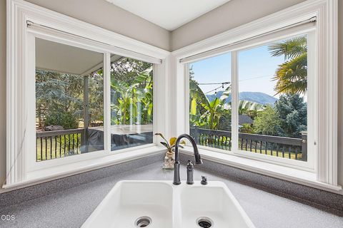 Tiny photo for 921 NE Beacon Drive, Grants Pass, OR 97526 (MLS # 220224499)
